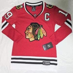 Jonathan Toews #19 Chicago Blackhawk Breakaway Jersey.